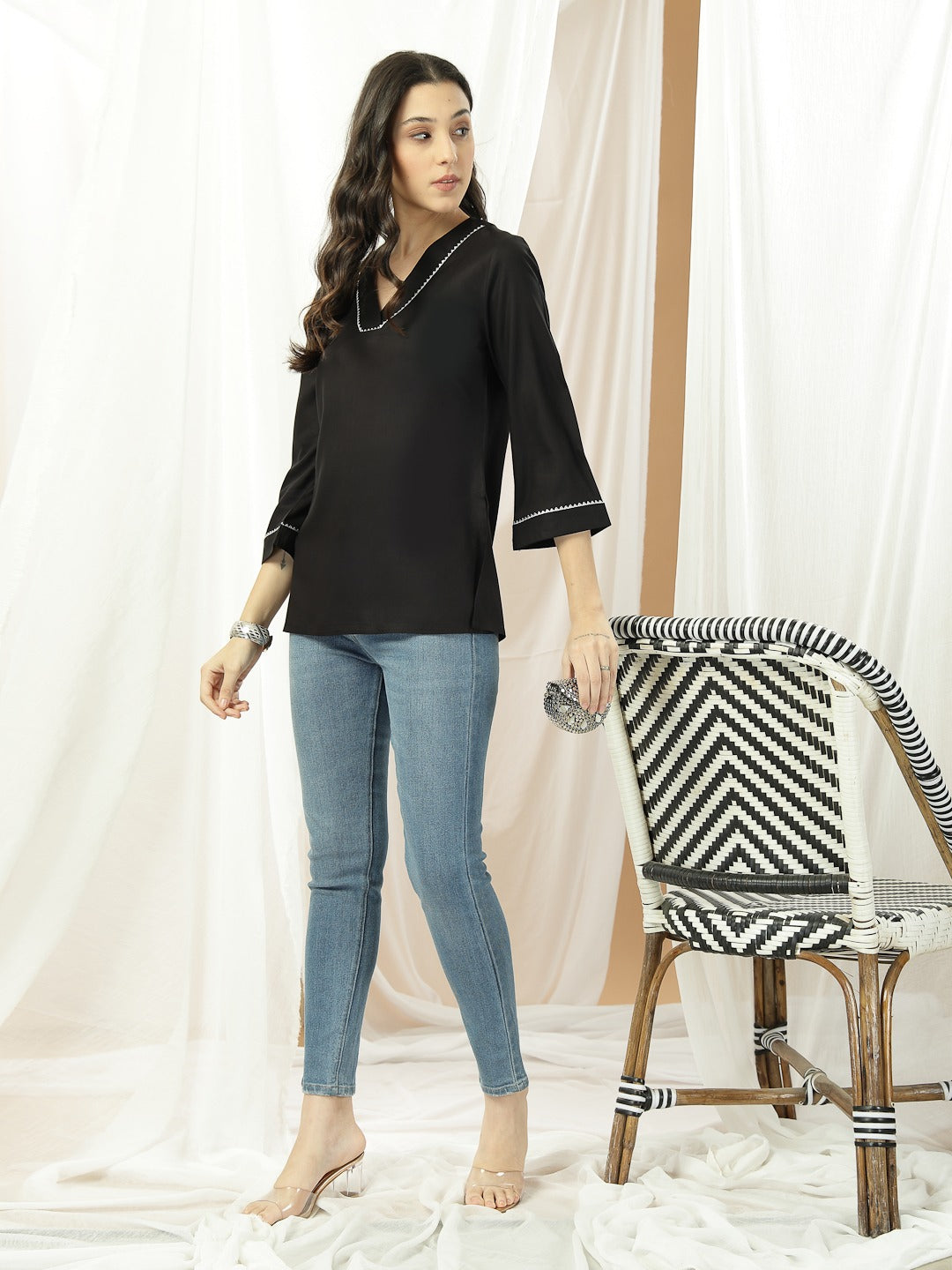 Women’s Black Cotton Flex Kurti – Solid V-Neck Everyday Wear